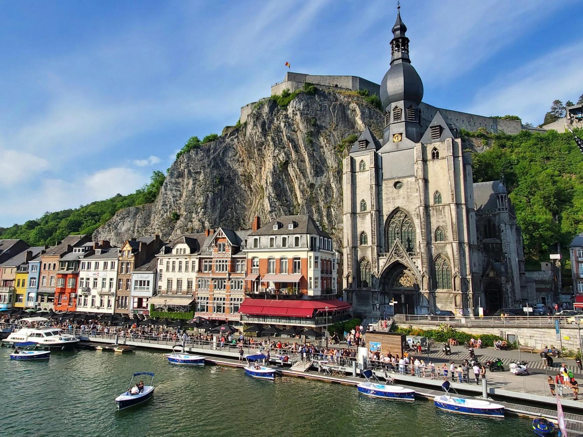 A Deux Patenier De Dinant Exteriör bild